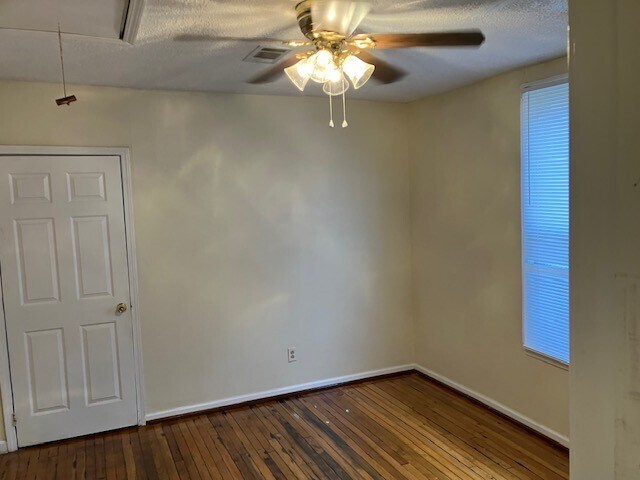 Bedroom - 2718 Mithra St