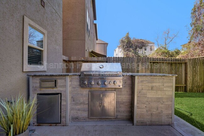 Building Photo - 1423 Upland Orchard Dr