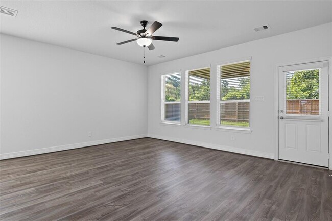 Building Photo - 3307 Avary River Ln