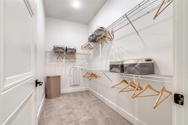 Building Photo - 650 E Sycamore St