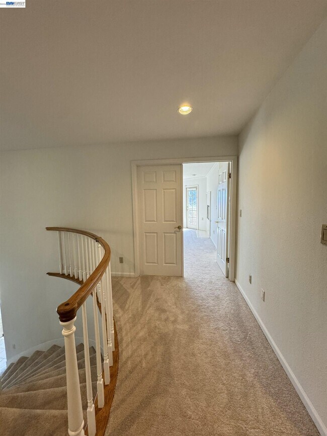 Building Photo - 1295 Whispering Oaks Pl