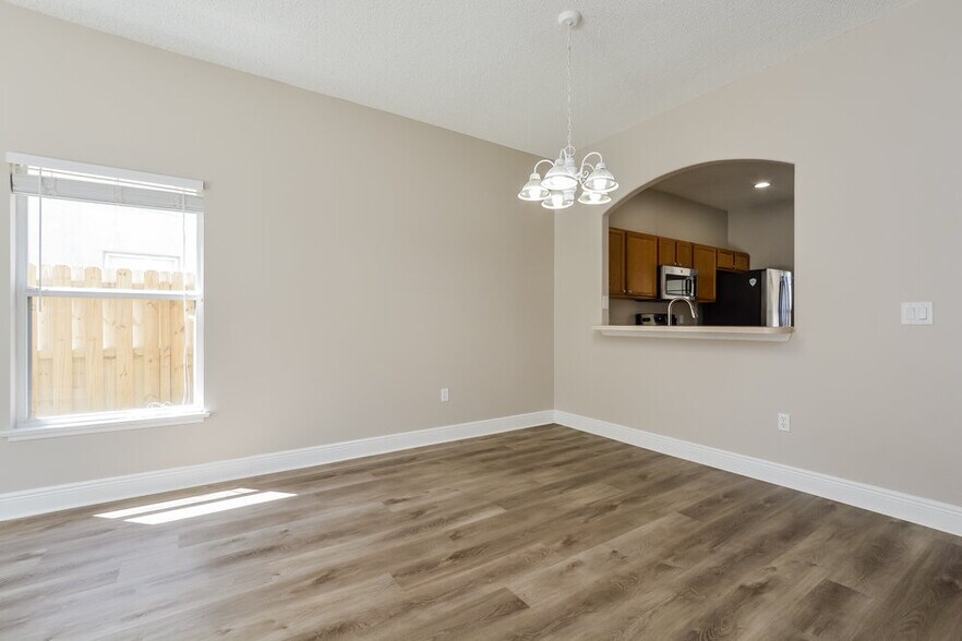 Building Photo - 13212 Canna Lily Dr