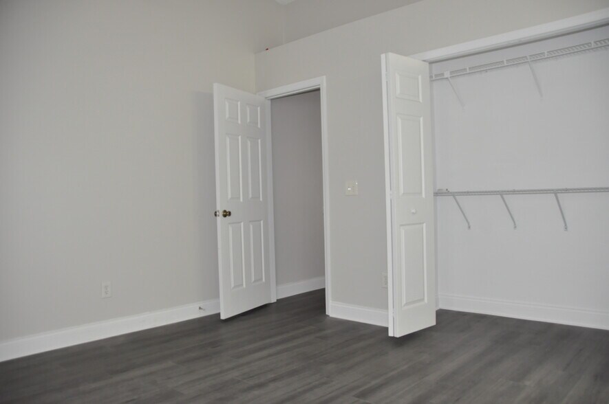 Building Photo - 2982 Embassy Ct