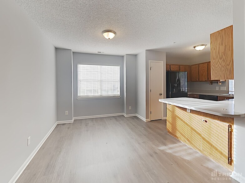 Building Photo - 2700 Stowmarket Pl