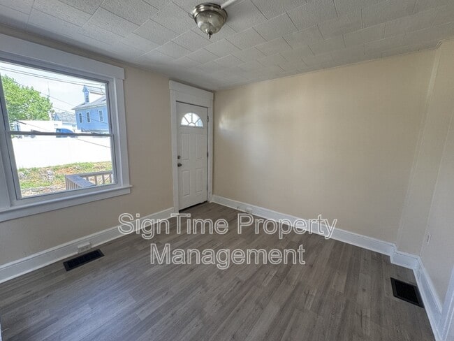 Building Photo - 235 East Ave