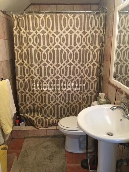 Building Photo - 65 Preble St