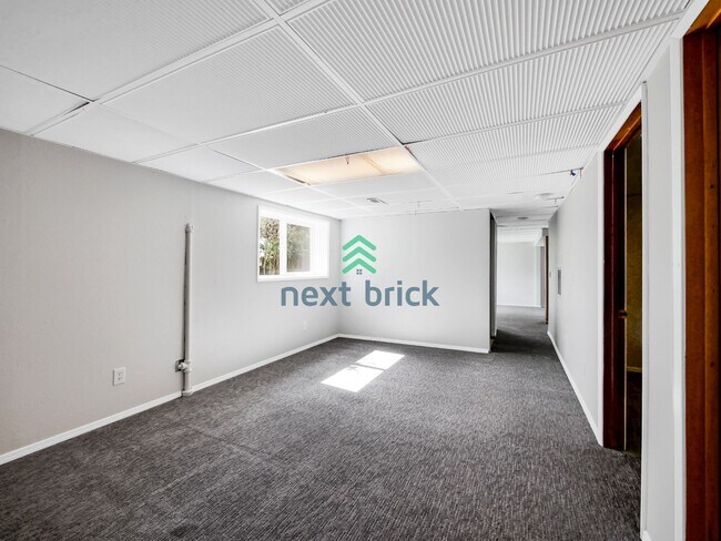 Building Photo - Beautiful 3 beds, 1 bath Single Family Home is available for Rent in Renton!