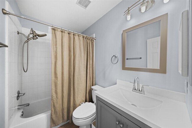 Building Photo - 3006 Brooks Ct