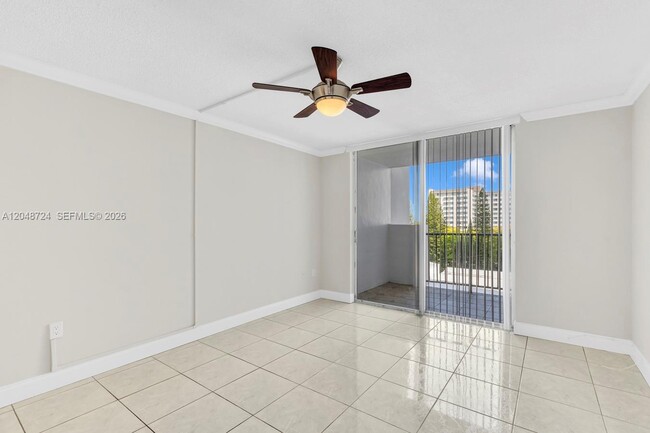 Building Photo - 2750 NE 183rd St