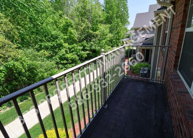 Building Photo - 2-bedroom 2 bath condo in Shelby Township