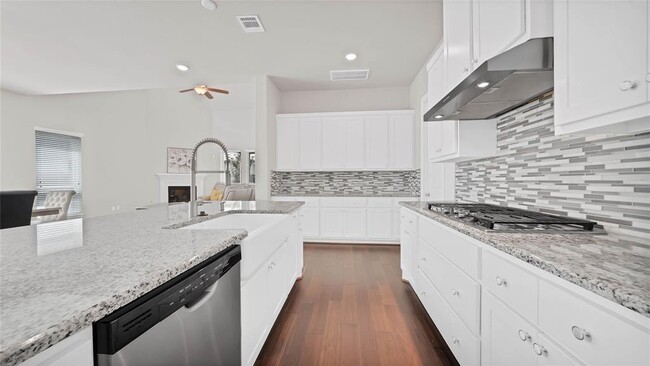 Building Photo - 13214 Pkwy Meadows Dr