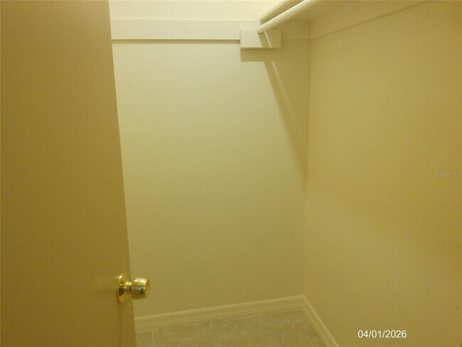 Building Photo - 926 W Carole St