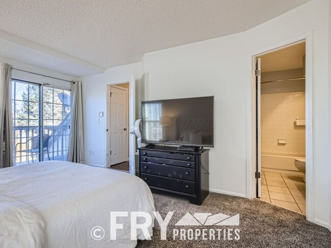 Building Photo - Beautiful Home Near Standley Lake
