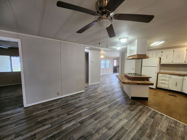 Building Photo - 6542 SE 111th Pl