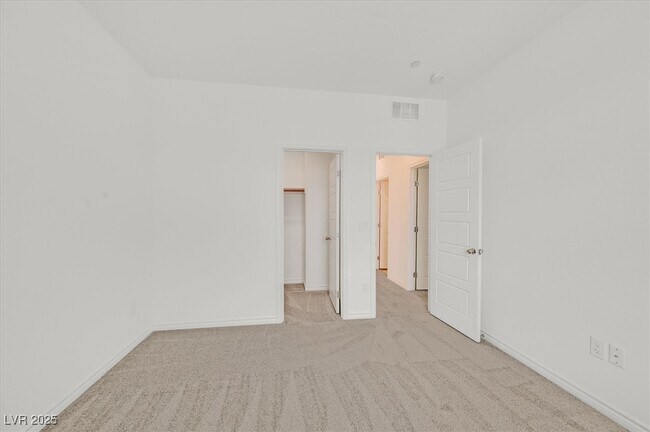 Building Photo - 8852 Flora Run Ave