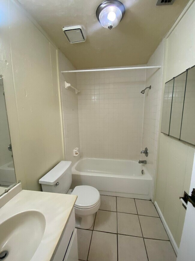 Building Photo - 3205 Gallant Fox Trail