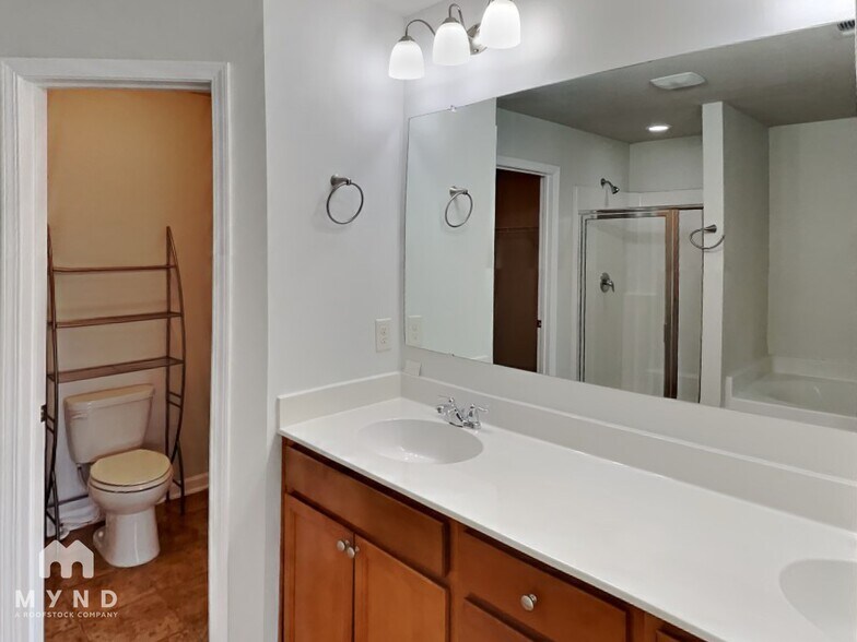 Building Photo - 397 Sand Bay Dr SW