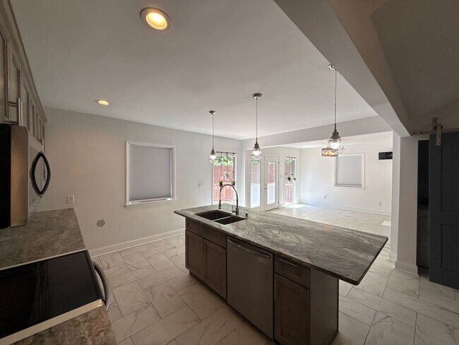 Building Photo - Updated Ranch Home with Luxury features!