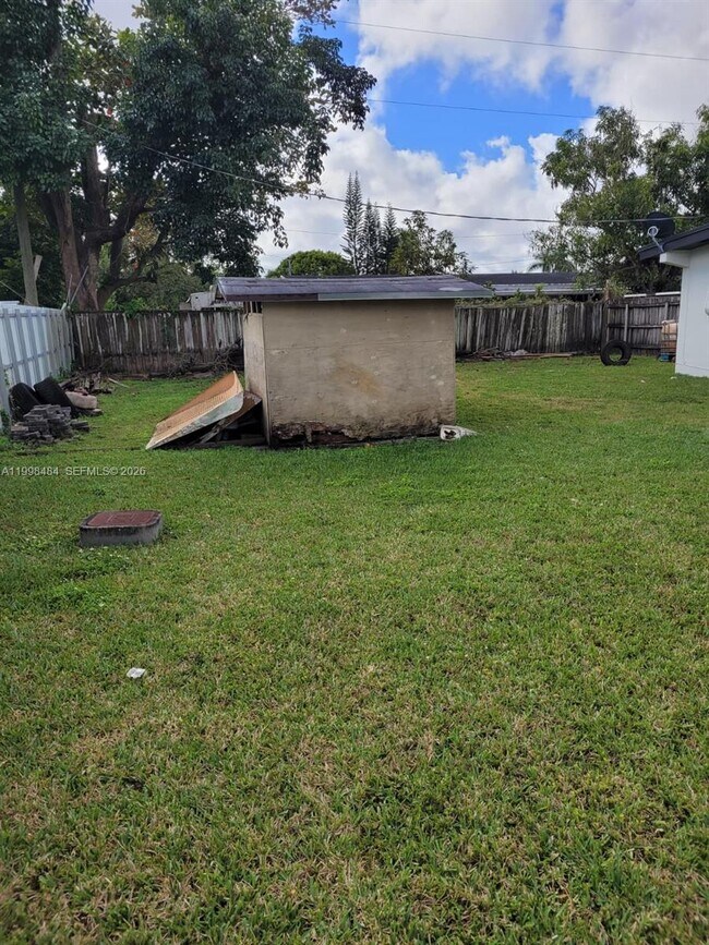 Building Photo - 26925 SW 145th Ave