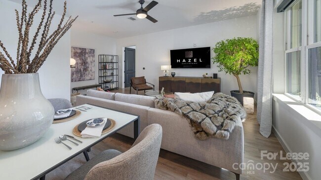 Building Photo - 4401 Barclay Downs Dr