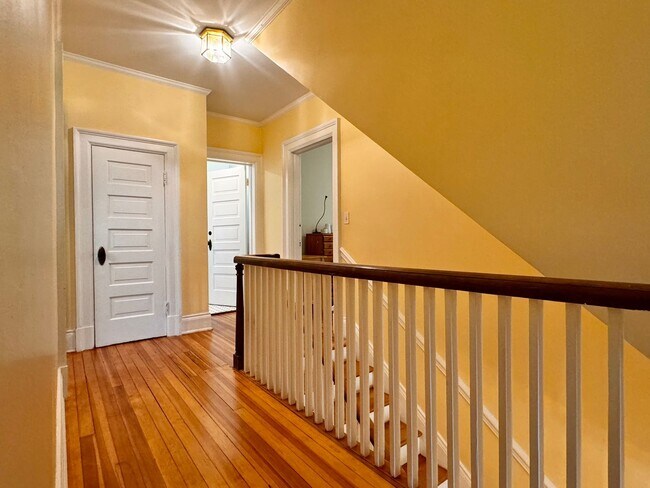 Building Photo - 29 University Cir