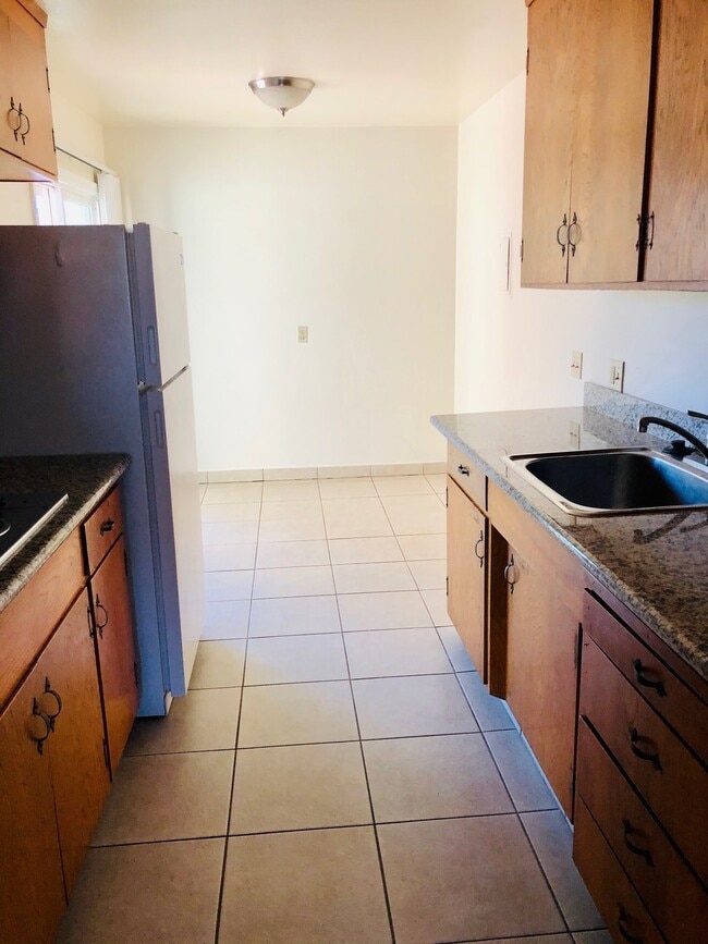 Building Photo - 230 East San Salvador Street, Unit 8