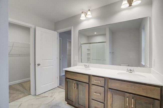 Master Bath - 849 Roselyn Dr