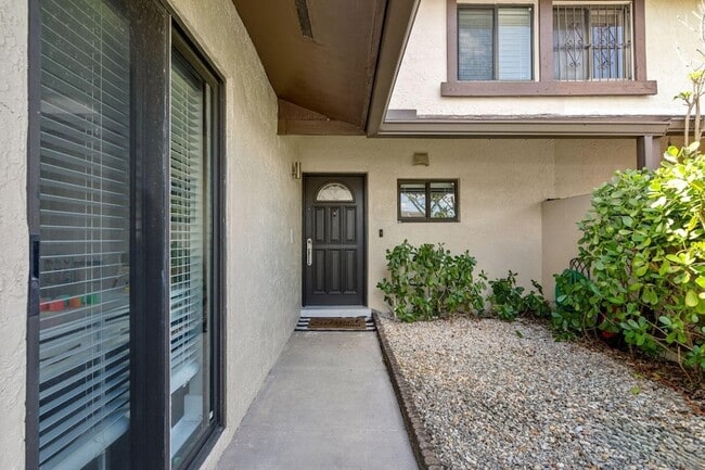 Building Photo - 7136 SW 105th Ct