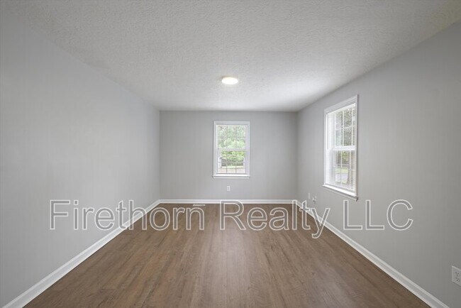 Building Photo - 2140 Veterans Dr