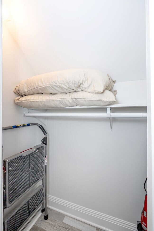 Building Photo - 1102 Stanfield Point Rd