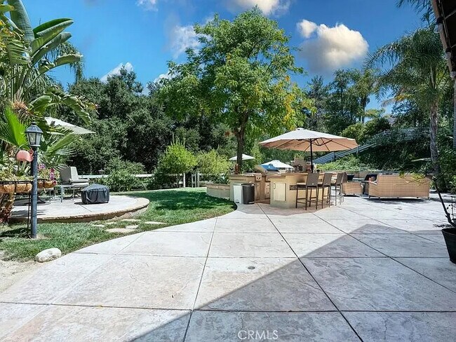 Building Photo - 15305 Saddleback Rd