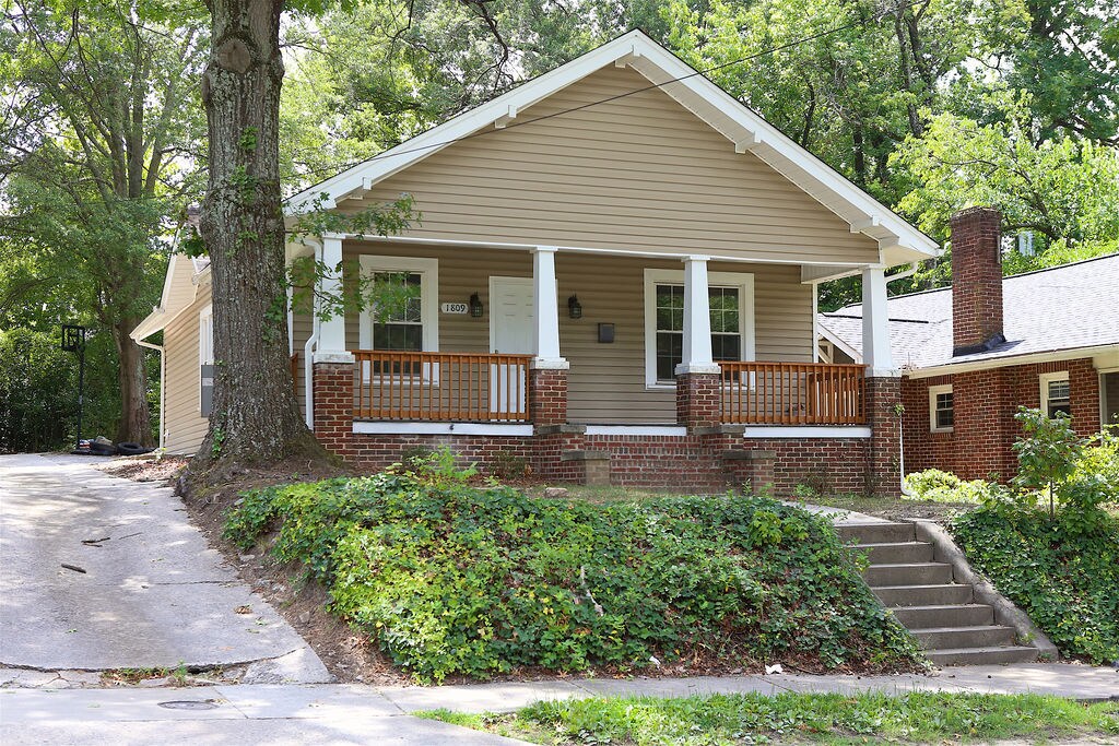 Building Photo - 1809 Walker Ave