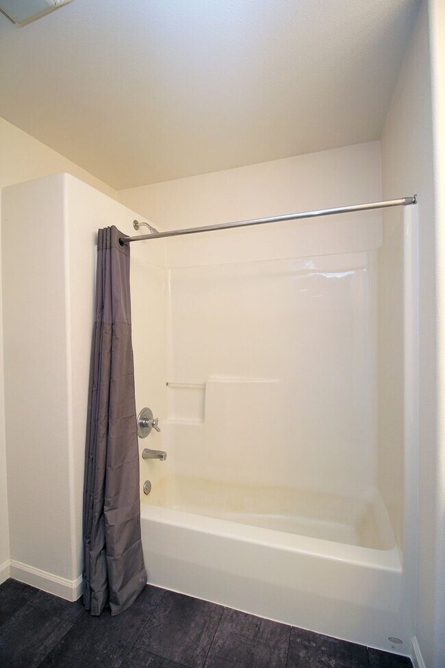 Building Photo - Delightful Newer Construction 3 Bed/2.5 Bath Home in Tranquil Beaverton Neighborhood