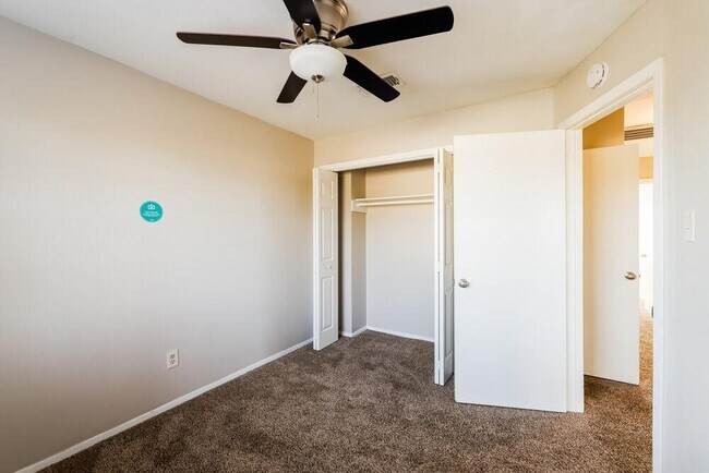 Building Photo - 5907 Beaconridge Dr
