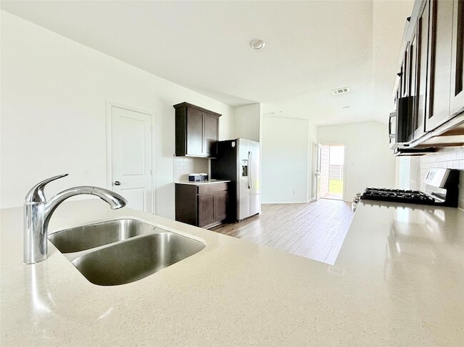 Building Photo - 140 Canley Lp