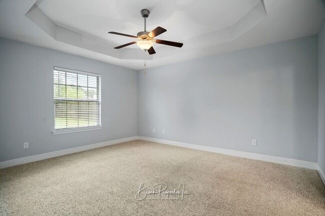 Building Photo - 6130 Autumn Pines Cir