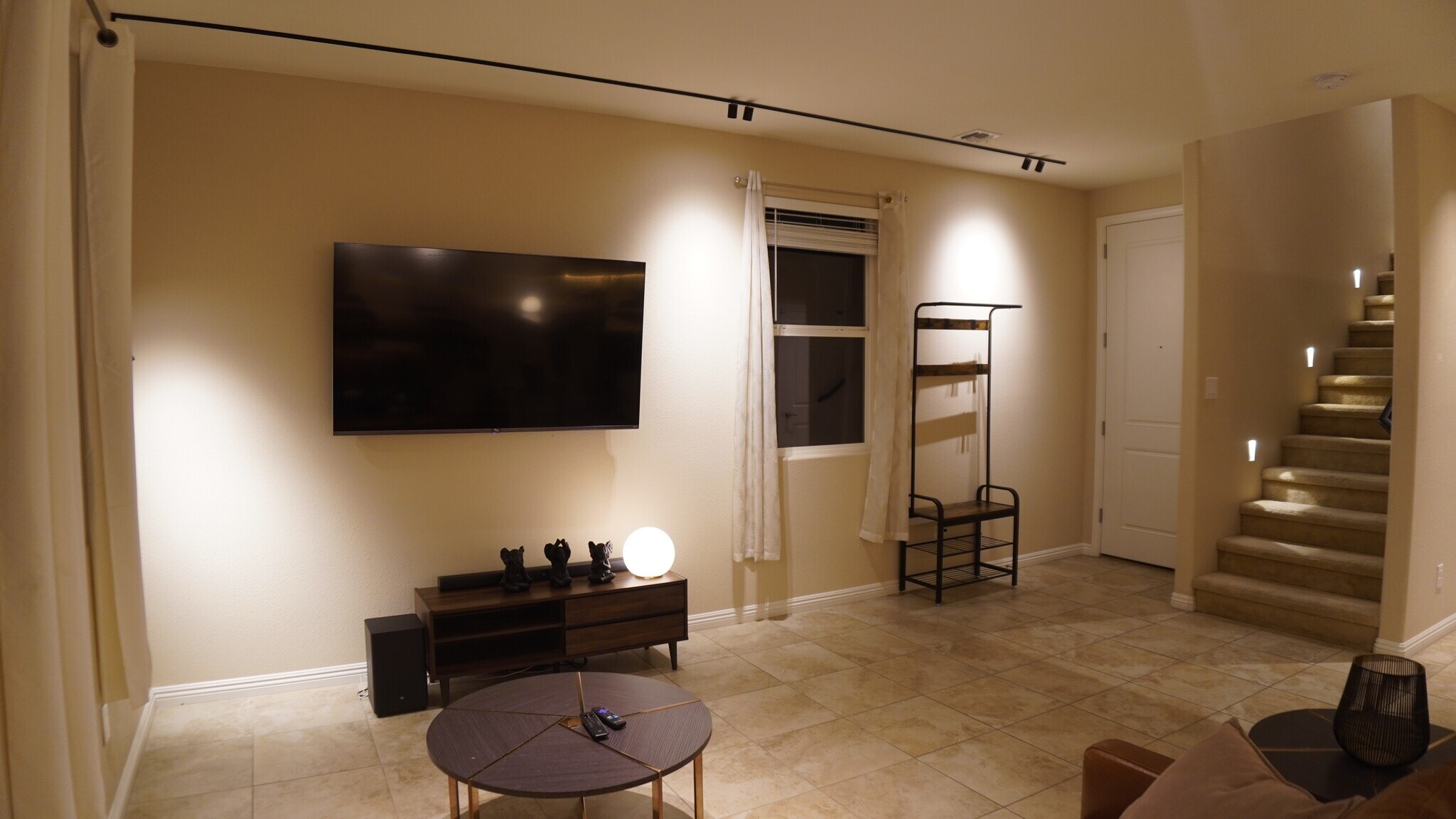 Building Photo - 5532 Autumn Cliffs Way