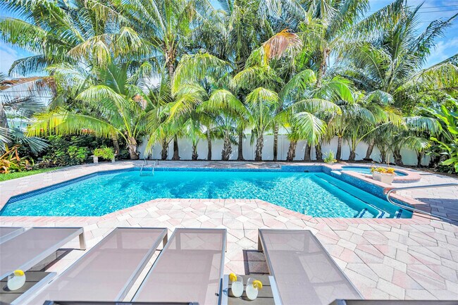 Building Photo - 1643 Seabreeze Blvd