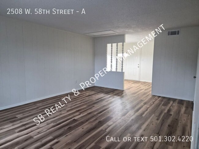 Building Photo - 2508 W 58th St