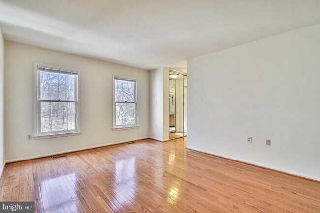 Building Photo - 3023 Oakton Meadows Ct