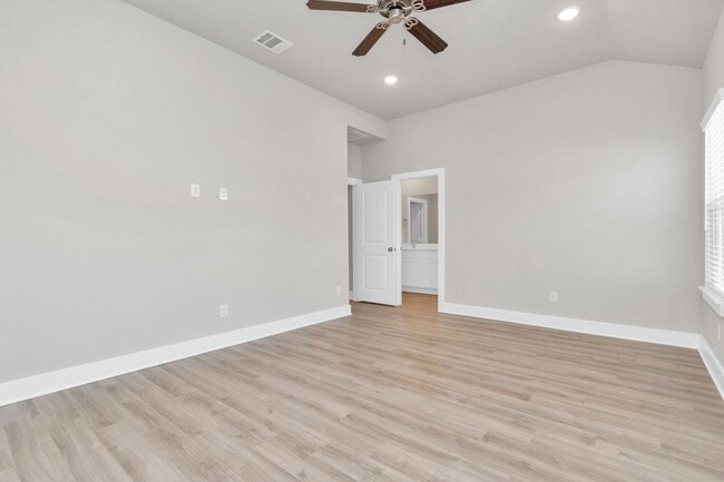 Building Photo - 7310 Coconut Bay Dr