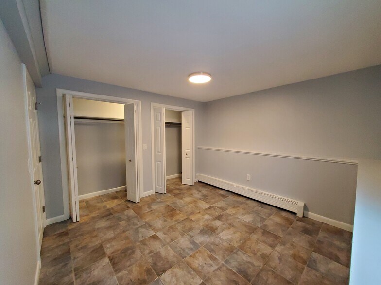 Bedroom 1 - 14 Rocket St