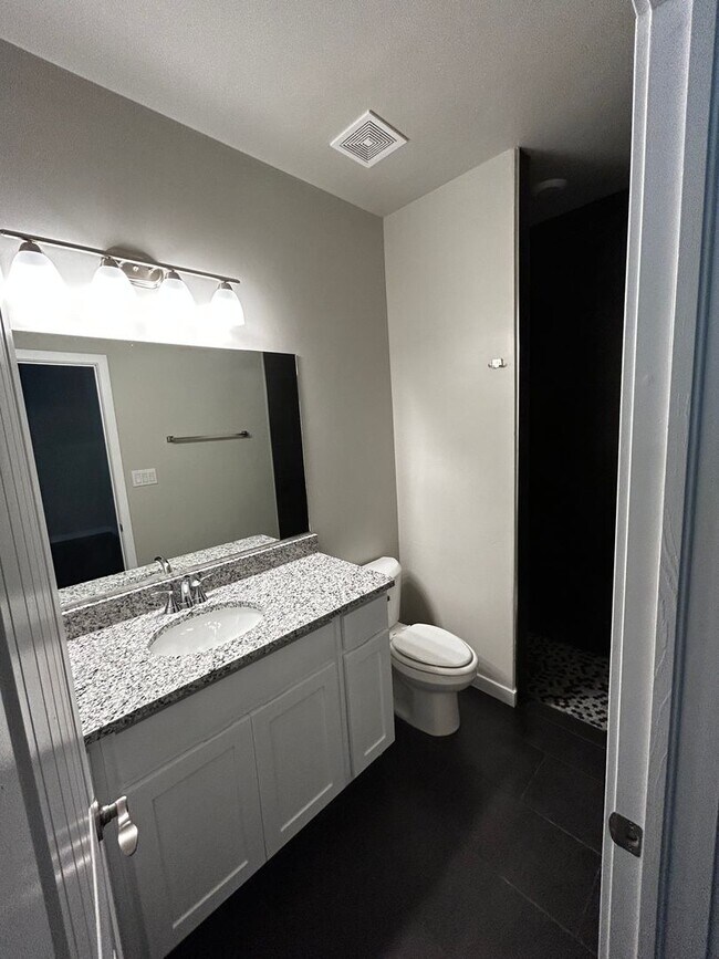 Building Photo - Beautiful home in Legends West *New Build*