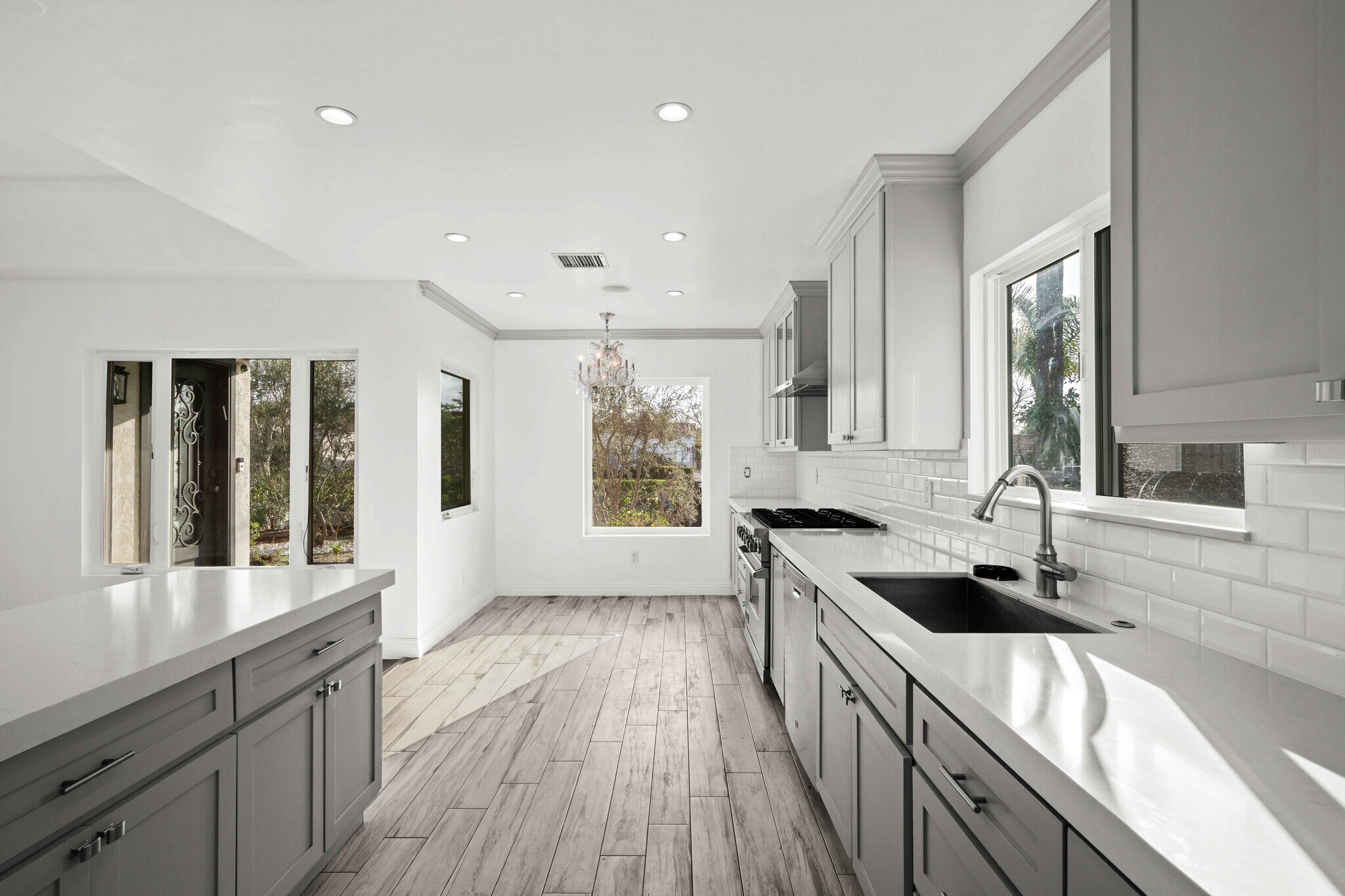 Building Photo - 1621 Hi Point St