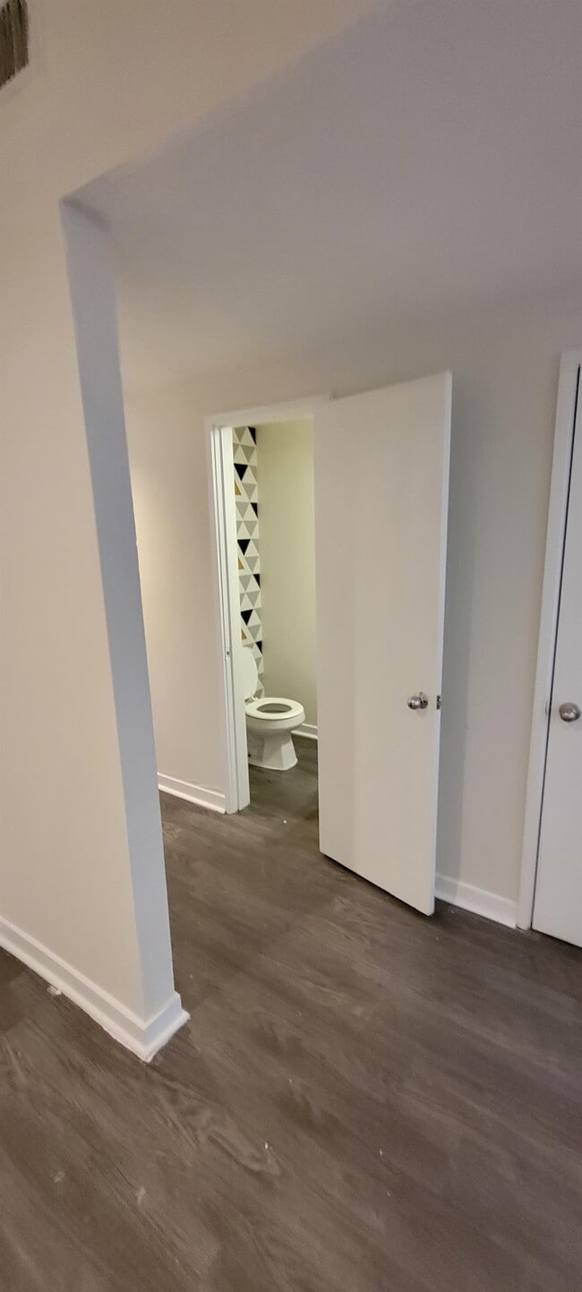 Building Photo - 1055 Quinn St