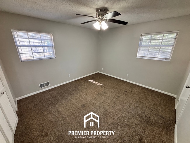 Building Photo - Spacious 3BR Home Near Birmingham w/ Hardwood Floors, Fenced Yard & Garage