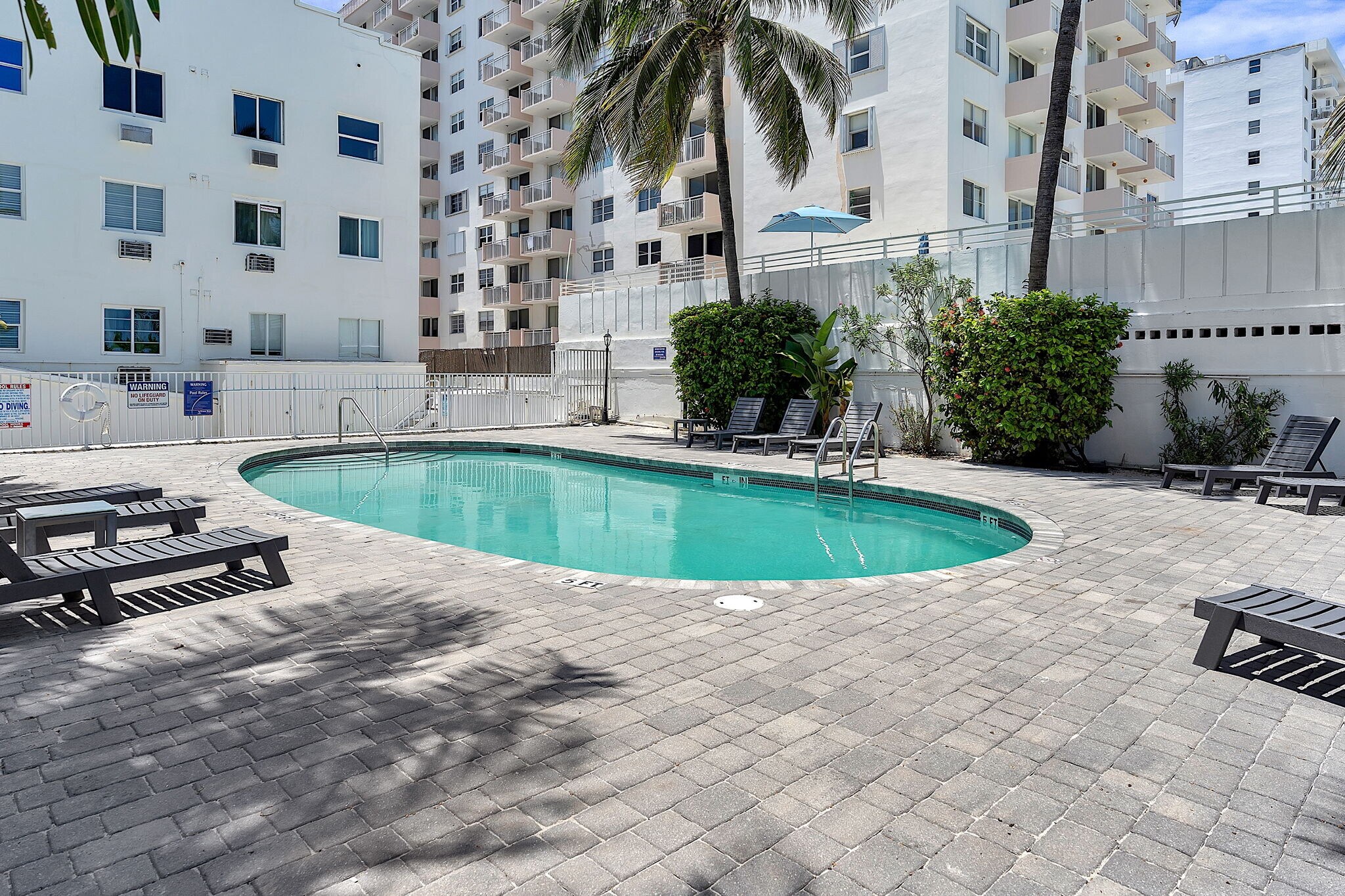 Building Photo - 335 Ocean Dr