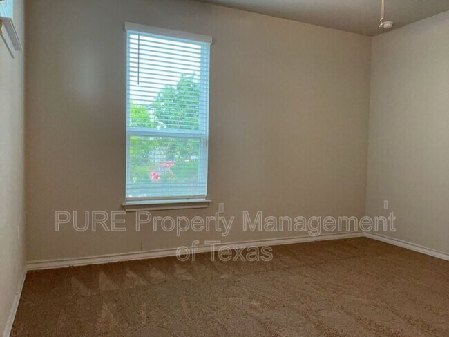 Building Photo - 11708 Coyote Call Way