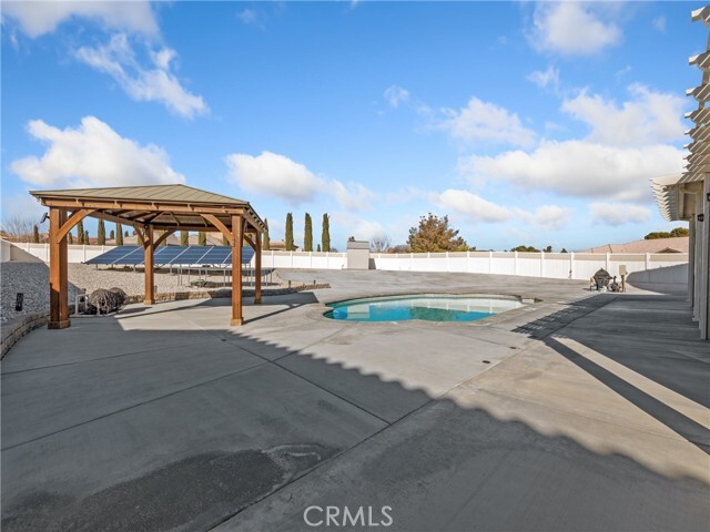 Building Photo - 14096 Branding Iron Dr