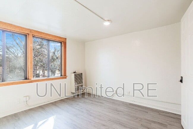 Building Photo - 306 S Humphreys St